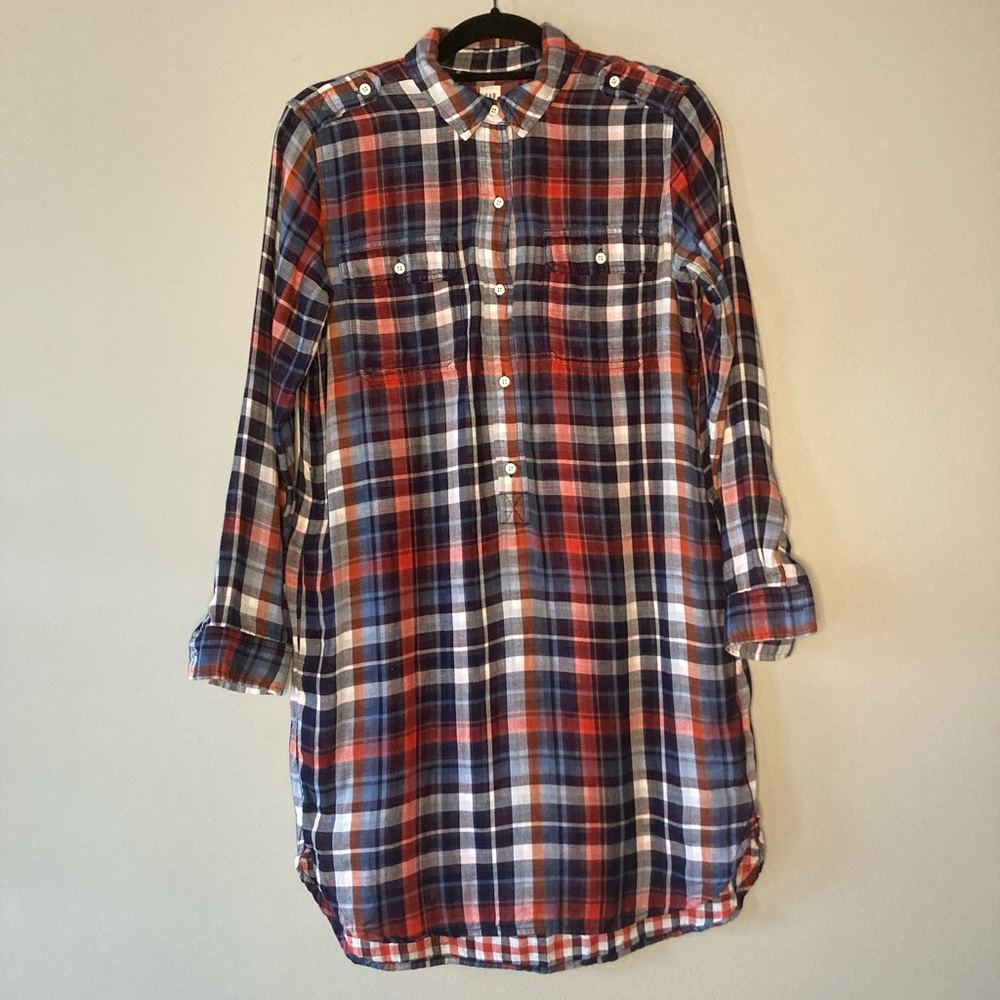 Gap Flannel Plaid Dress XS 
Cozy Comfort 
Pockets. 
Very good condition
Sexy